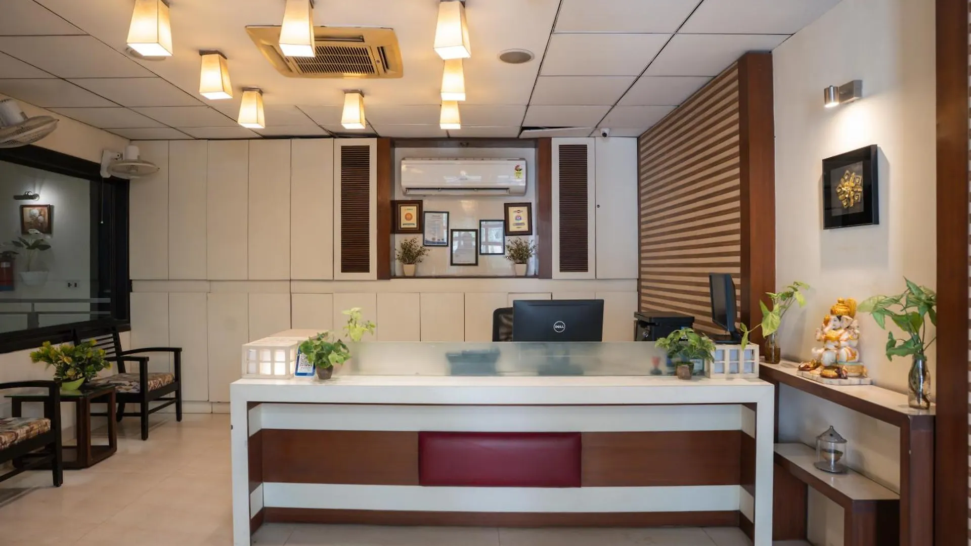 Ahuja Residency Cyber City II Gurgaon Guest house