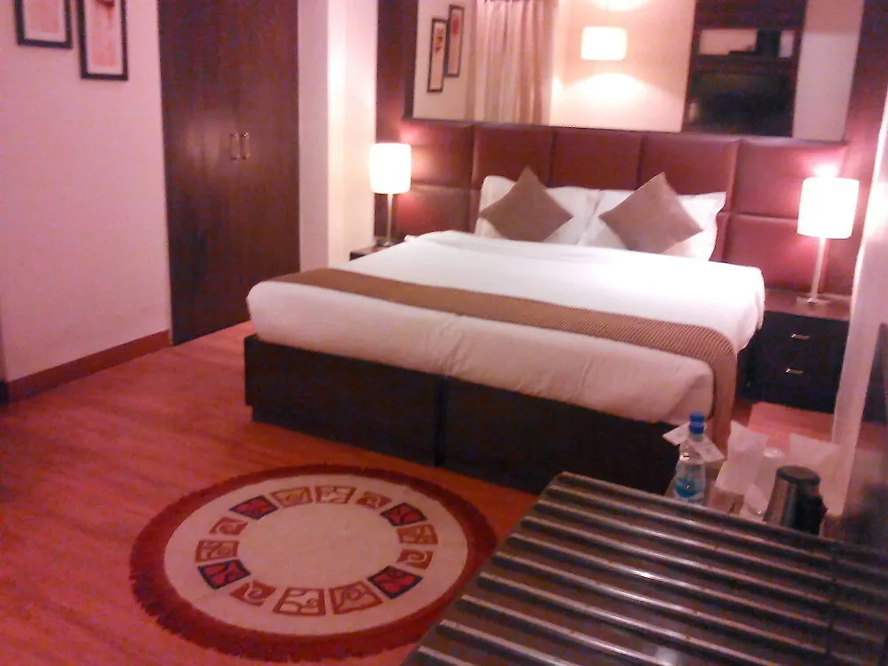 *** Guest house Ahuja Residency Cyber City II Gurgaon India